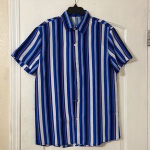 Men’s blue striped short sleeve button-up shirt